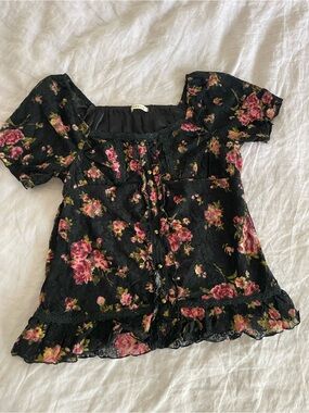 Axes femme Black Floral Lace-Trim Puff Sleeve Blouse
